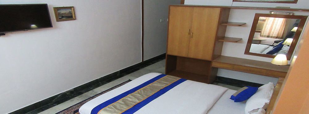 Oyo 5377 Hotel Raaj Bhaavan Chennai Exterior photo