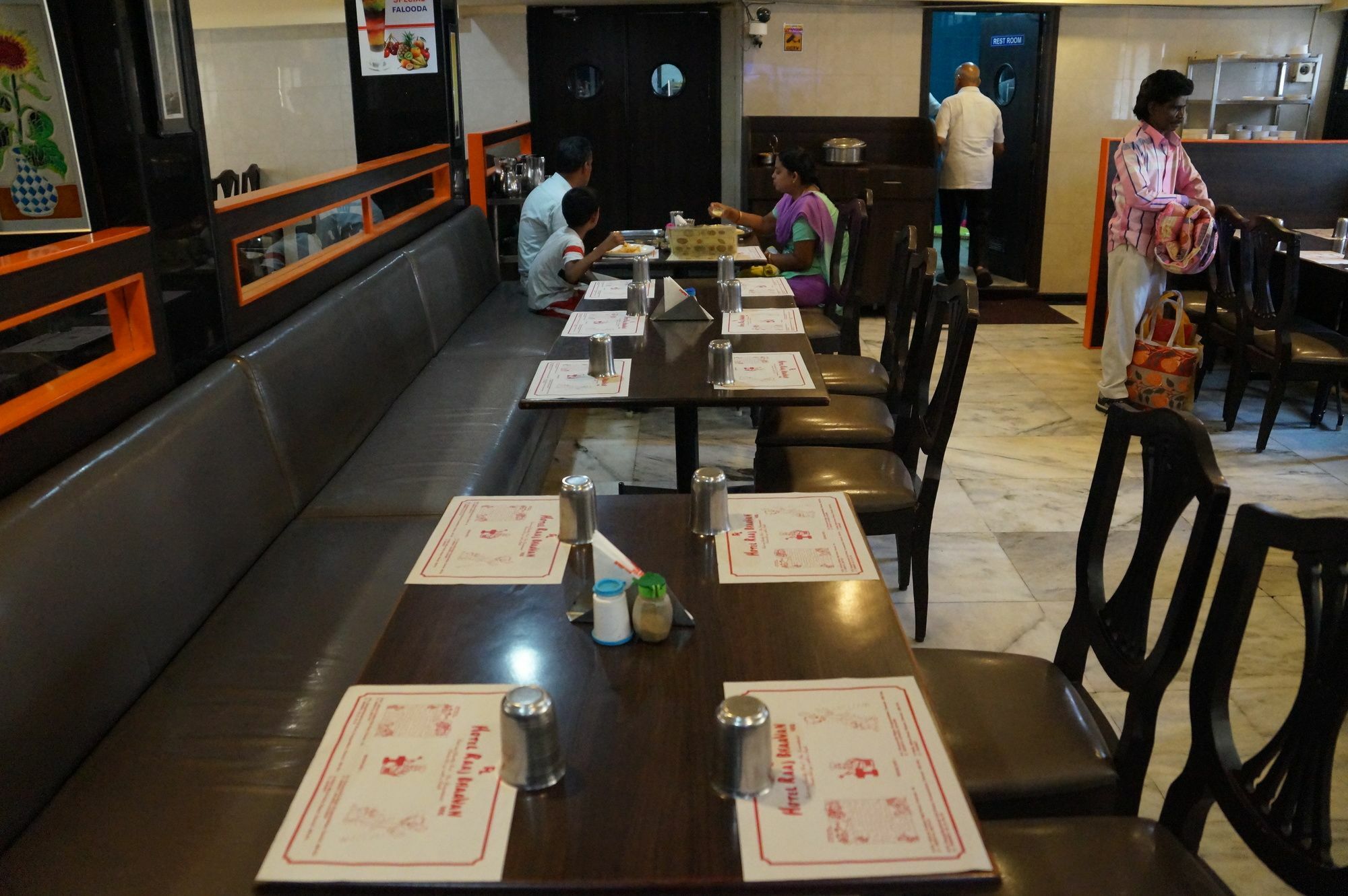 Oyo 5377 Hotel Raaj Bhaavan Chennai Exterior photo