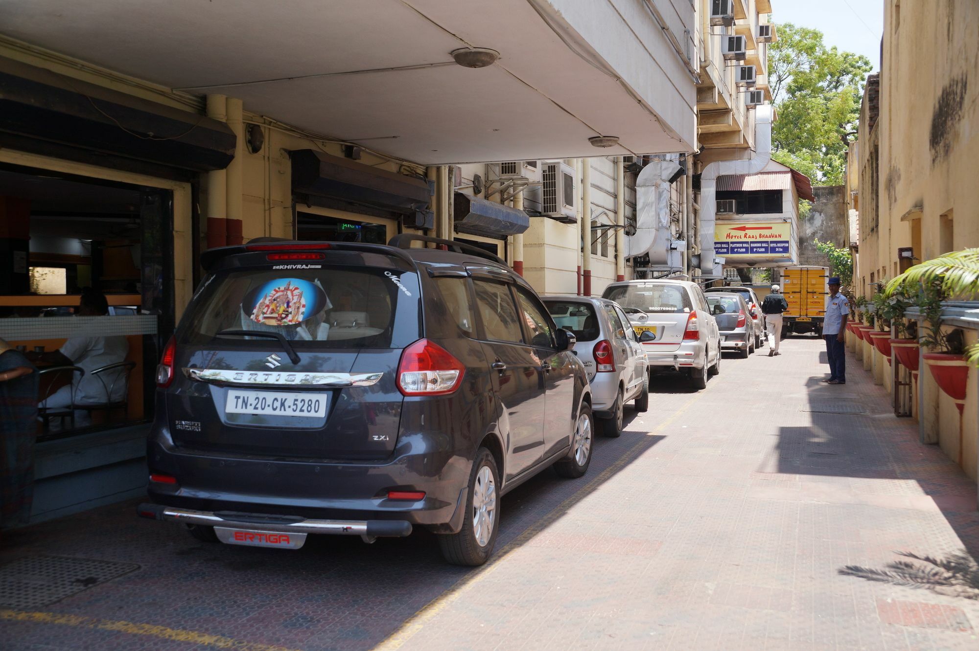 Oyo 5377 Hotel Raaj Bhaavan Chennai Exterior photo